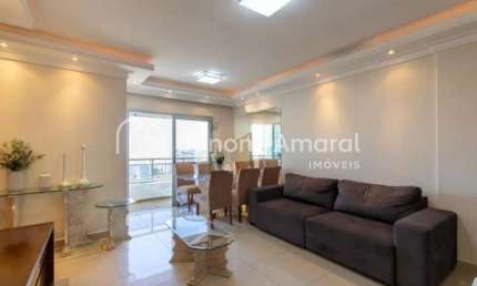 Apartamento no Bosque a venda com 3 Quartos sendo 1 suíte, 3 banheiros 2 vagas , 105 m²