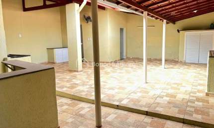 Casa com 3 quartos à venda na Amazonas, 183, Vila José Paulino Nogueira, Paulínia