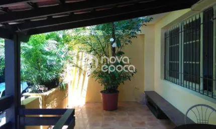 Casa com 6 quartos à venda na Rua Emílio Berla, Copacabana, Rio de Janeiro