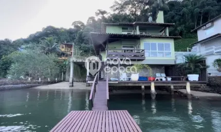 Casa para a venda com 5 quartos, em Itanema, Angra dos Reis com 193 m²