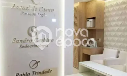 Prédio à venda na Avenida Embaixador Abelardo Bueno, Jacarepaguá, Rio de Janeiro