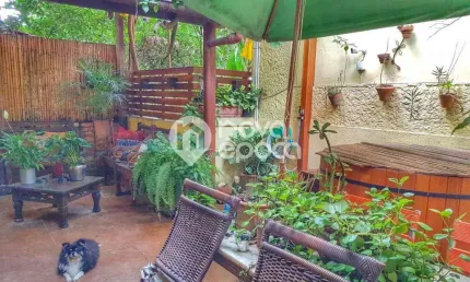 Apartamento para venda com 3 quartos e área externa na charmosa Santa Teresa