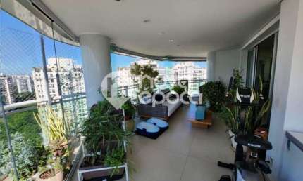 Barra da Tijuca | Apartamento 4 quartos, sendo 3 suites