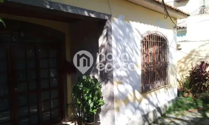 Casa com 3 quartos à venda na Rua Acapu, Marechal Hermes, Rio de Janeiro