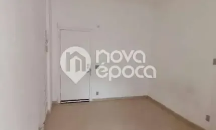 Kitnet / Stúdio à venda na Rua Taylor, Centro, Rio de Janeiro
