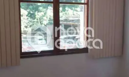 Apartamento com 2 quartos à venda na Praça Tabelião Moret, Centro, Petrópolis
