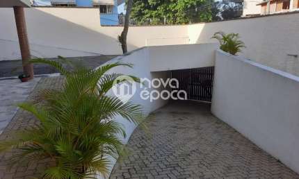 Casa com 5 quartos à venda na Rua Carmem Miranda, Jardim Guanabara, Rio de Janeiro
