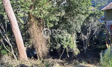 Terreno à venda na Avenida Country Club, Nogueira, Petrópolis