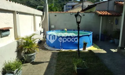 Casa com 3 quartos à venda na Rua Capim Branco, Vila Valqueire, Rio de Janeiro