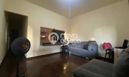 Vicente de Carvalho | Casa 3 quartos, sendo 1 suite