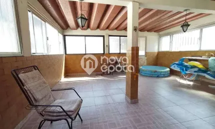 Casa de Vila para venda com 3 quartos na Praça da Bandeira