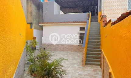 Casa com 2 quartos à venda na Rua Roruima, Irajá, Rio de Janeiro