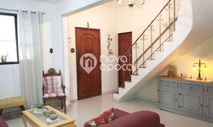 Casa com 6 quartos à venda na Rua Itabaiana, Grajaú, Rio de Janeiro