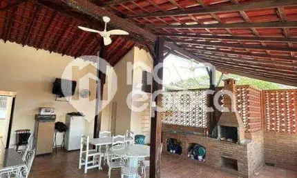 Casa com 5 quartos à venda na Rua Batovi, Vila Kosmos, Rio de Janeiro