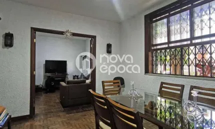 Apartamento com 3 quartos à venda na Rua Canavieiras, Grajaú, Rio de Janeiro