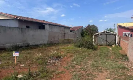 Terreno / Lote no Residencial dos Imigrantes em Holambra