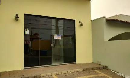 Conj. Comercial / Sala no Jardim Morada das Flores em Holambra
