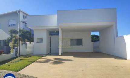 Casa / Sobrado em Condomínio no Residencial Flor D Aldeia em Holambra