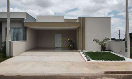 Casa / Sobrado em Condomínio no Residencial Resedas em Holambra