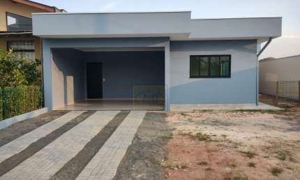 Casa / Sobrado em Condomínio no Residencial Portal do Sol em Holambra
