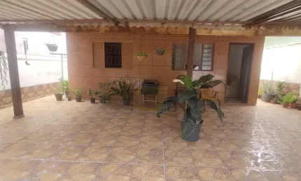 Casa com 2 quartos à venda na Rua Cabreúva, 143, Parque dos Ipes, Holambra