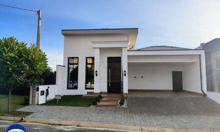 Casa / Sobrado em Condomínio no Residencial Portal do Sol em Holambra