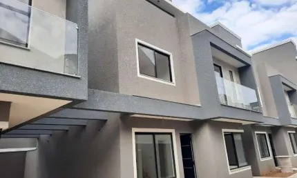 TRIPLEX A VENDA NO BAIRRO UBERABA, PROXIMO A FAB. DA COCA COLA E COND. CHACARA DAS ALCACHOFRAS