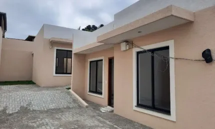 CASA A VENDA NO BAIRRO XAXIM, PRÓXIMO Á UNIDADE DE SAÚDE ESMERALDA