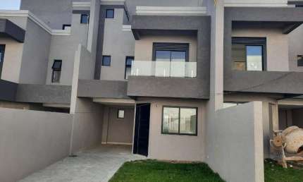TRIPLEX A VENDA NO BAIRRO UBERABA EM CONDOMÍNIO, PRÓXIMO AO MINI PREÇO