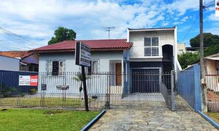 CASA A VENDA NO BAIRRO BOQUEIRÃO, PRÓXIMO AO TERMINAL DO CARMO
