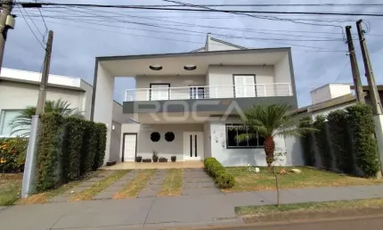 Casa de luxo em condomínio com piscina e campo de futebol no Eldorado, São Carlos