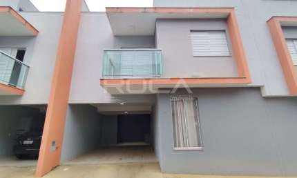 Casa de 3 dormitórios no Jardim São Carlos, São Carlos - Venda e Locação