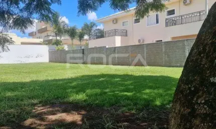 Terreno à venda na Avenida Professora Maria de Cresci Leopoldino, 555, Condomínio Residencial Montreal, São Carlos