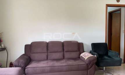 Casa à venda com 3 dormitórios e suíte no Parque Fehr, São Carlos