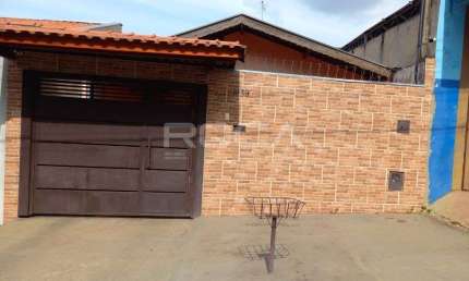 Casa padrão com 3 dormitórios em Astolpho Luiz Prado, São Carlos