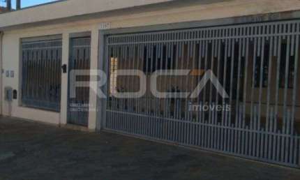 Linda Casa Padrão com 3 Dormitórios na Vila Boa Vista, São Carlos