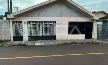 Casa à venda no Jardim Mercedes, São Carlos - 3 dormitórios, suíte e garagem!
