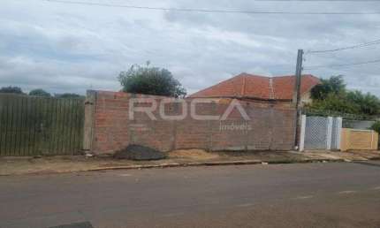 Oportunidade única! Terreno padrão à venda na Vila Prado, São Carlos.