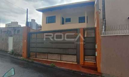 Kitnet para alugar no Centro de São Carlos | Casa com 1 dormitório e garagem