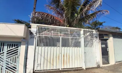 Casa à venda no Jardim Tangará, São Carlos: 3 quartos, 1 suíte e garagem coberta!