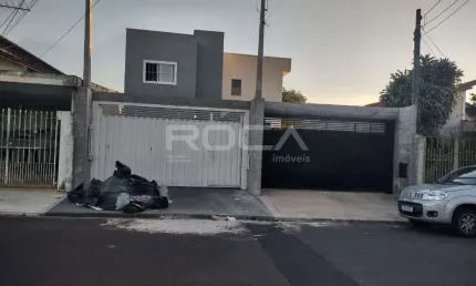Casa à venda na Vila Boa Vista, São Carlos - 2 dormitórios e 2 garagens!