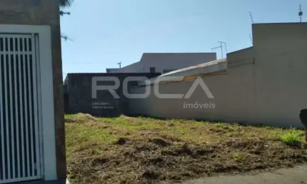 Terreno à venda na Rua José Palone, Jardim Bandeirantes, São Carlos