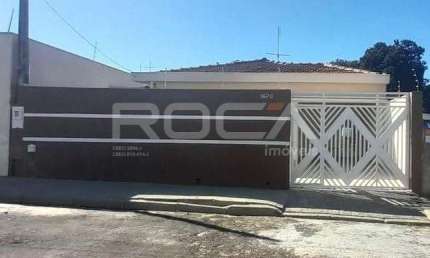Aluguel de Casa Padrão na Vila Nery, São Carlos - 3 Dormitórios