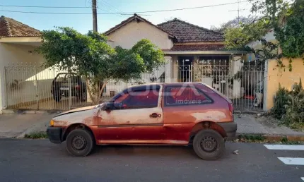 Casa à venda no Jardim Brasil, São Carlos - 2 dormitórios, 2 garagens cobertas!