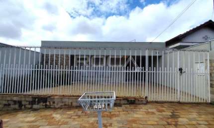 Casa de Alto Padrão para Alugar na Vila Prado em São Carlos