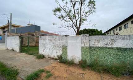 Locação de Terreno / Comercial na cidade de São Carlos