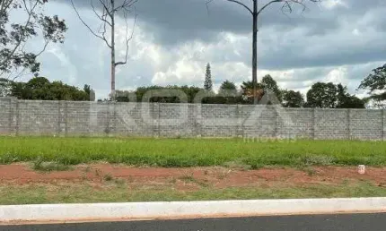Terreno à venda na Avenida Francisco Falvo, 876, Residencial Samambaia, São Carlos
