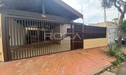 Casa de alto padrão com 3 dormitórios e área externa no Jardim Santa Paula