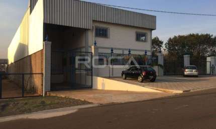 Excelente Barracão Comercial à Venda no Bairro Ceat em São Carlos
