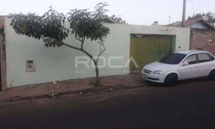 Casa à venda em Zavaglia, São Carlos - 02 dormitórios e 04 vagas de garagem